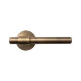 Momo Belgravia Plain Solid Brass Lever Entrance Set In