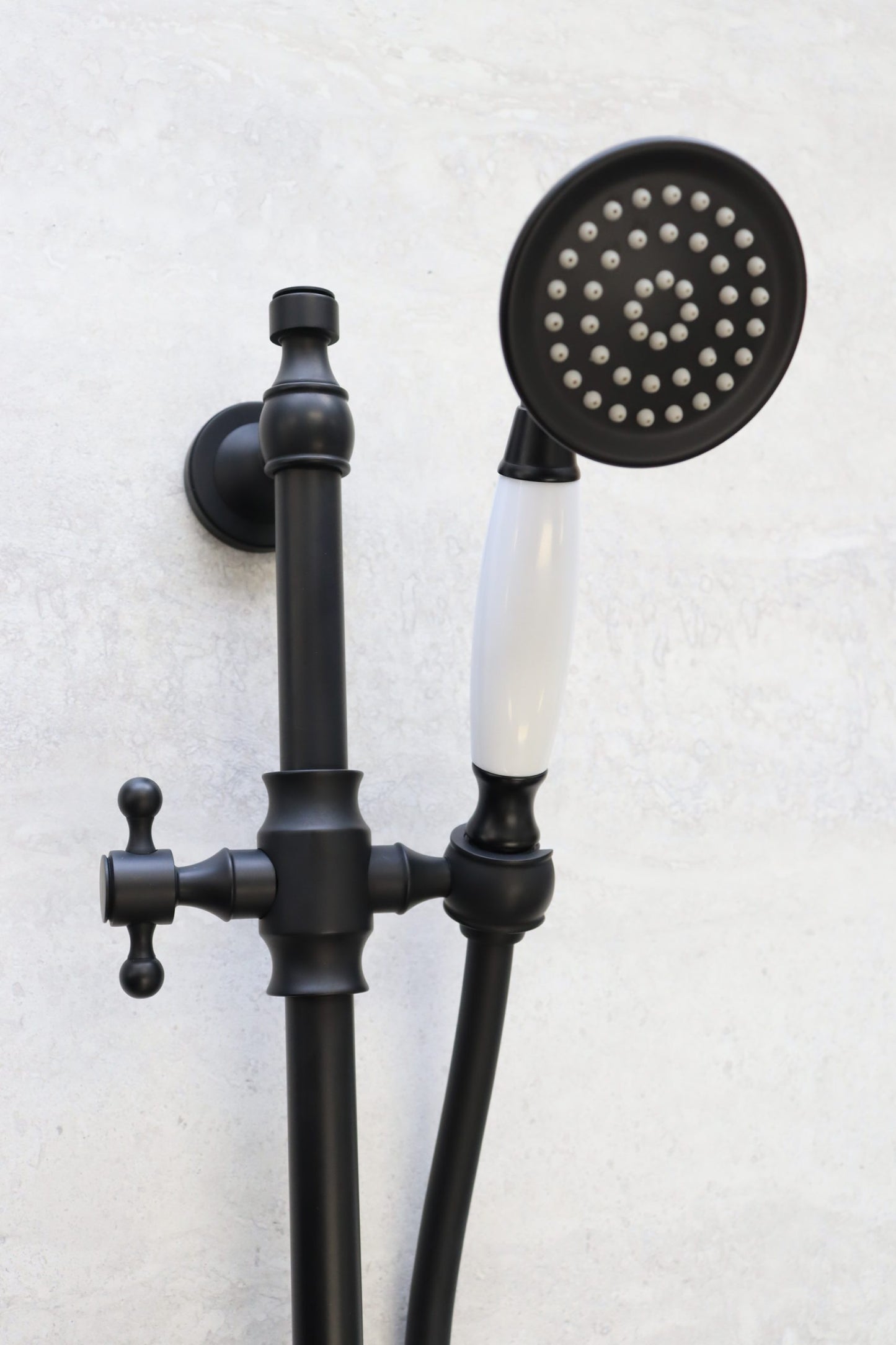 Bordeaux Shower On Rail - Matte Black