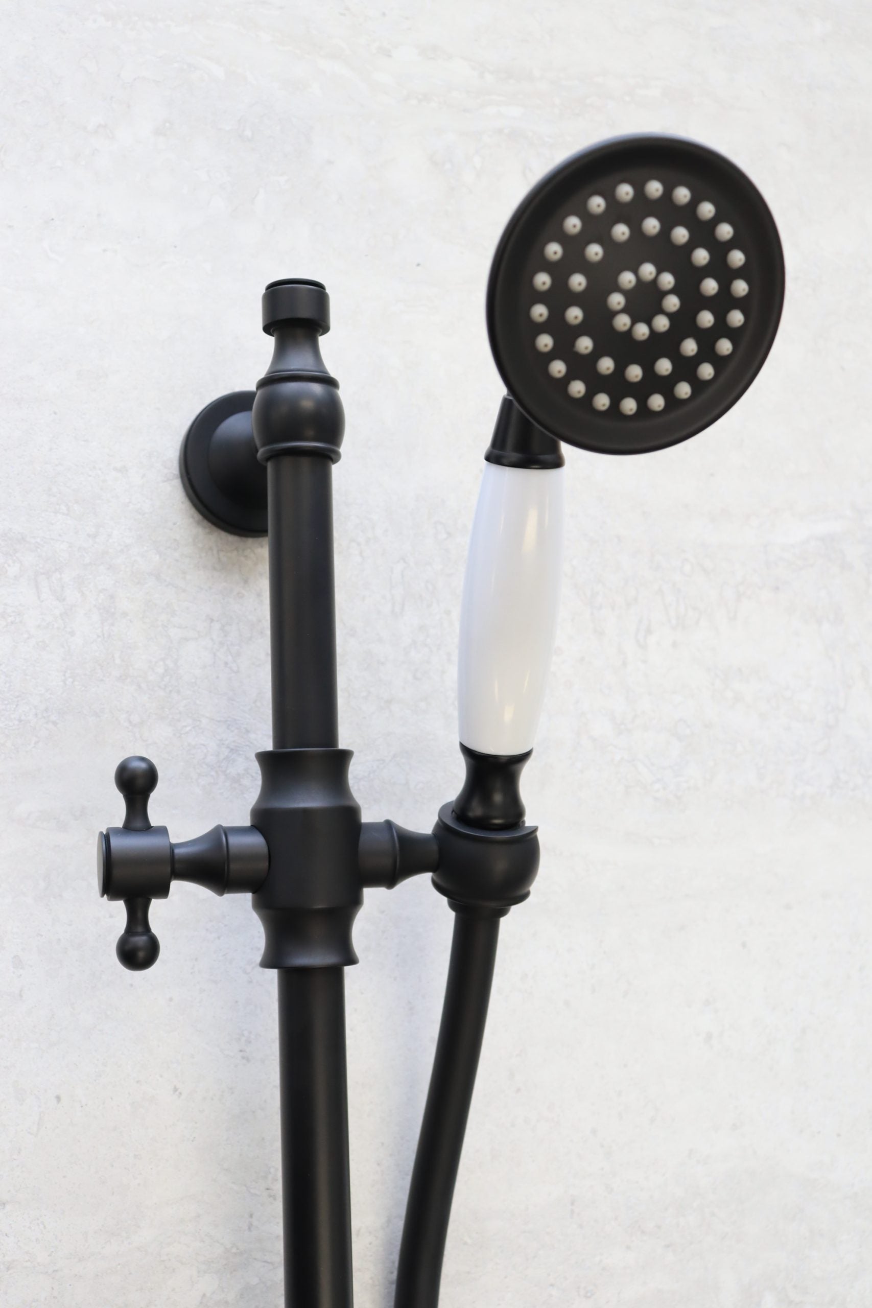 Bordeaux Shower On Rail - Matte Black