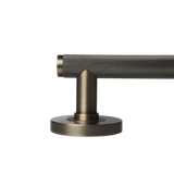 Momo Bellevue Solid Brass Knurled Lever Entrance Set In