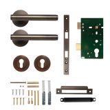 Momo Bellevue Solid Brass Plain Lever Entrance Set In