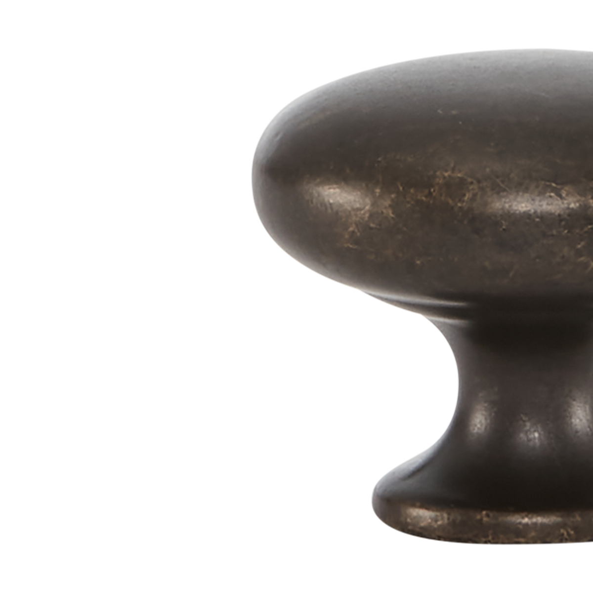 Momo Duke Round Knob 31mm in Antique Brass - finish and profile close-up