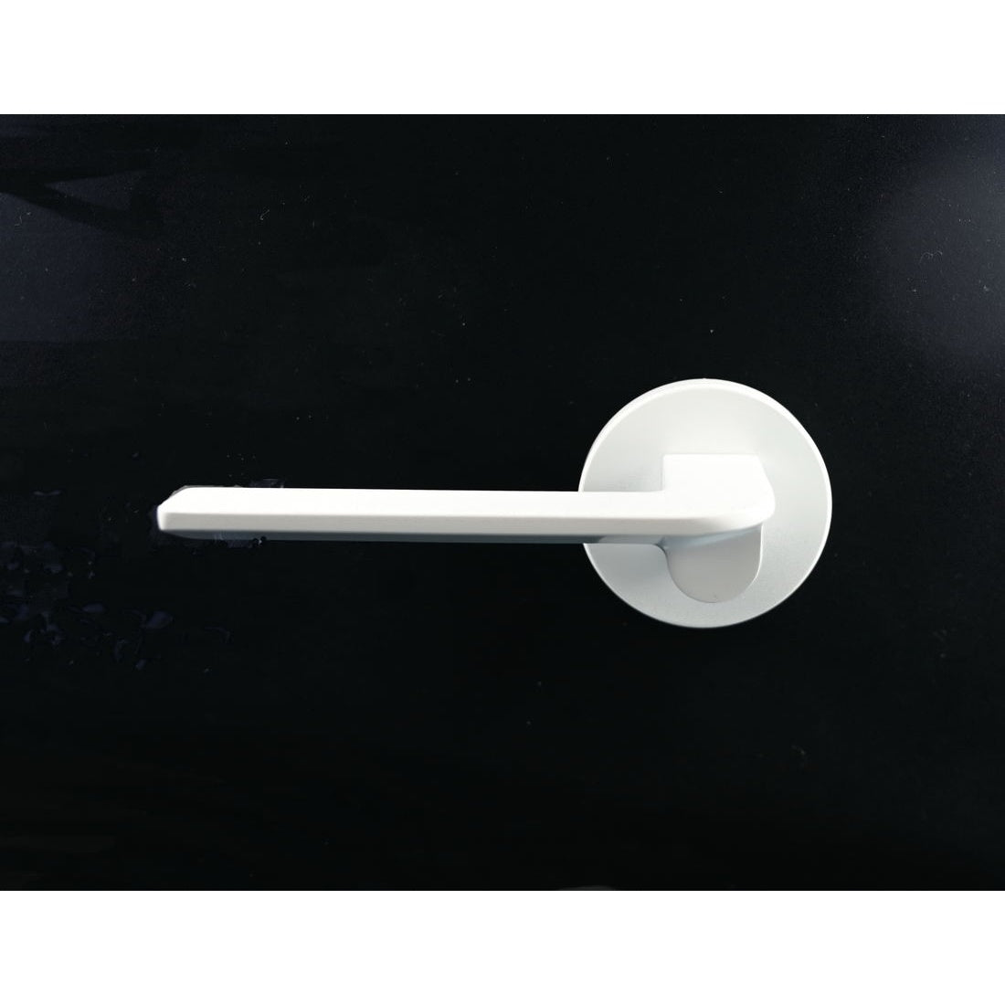 Elgin Matt White Dummy - Right Hand