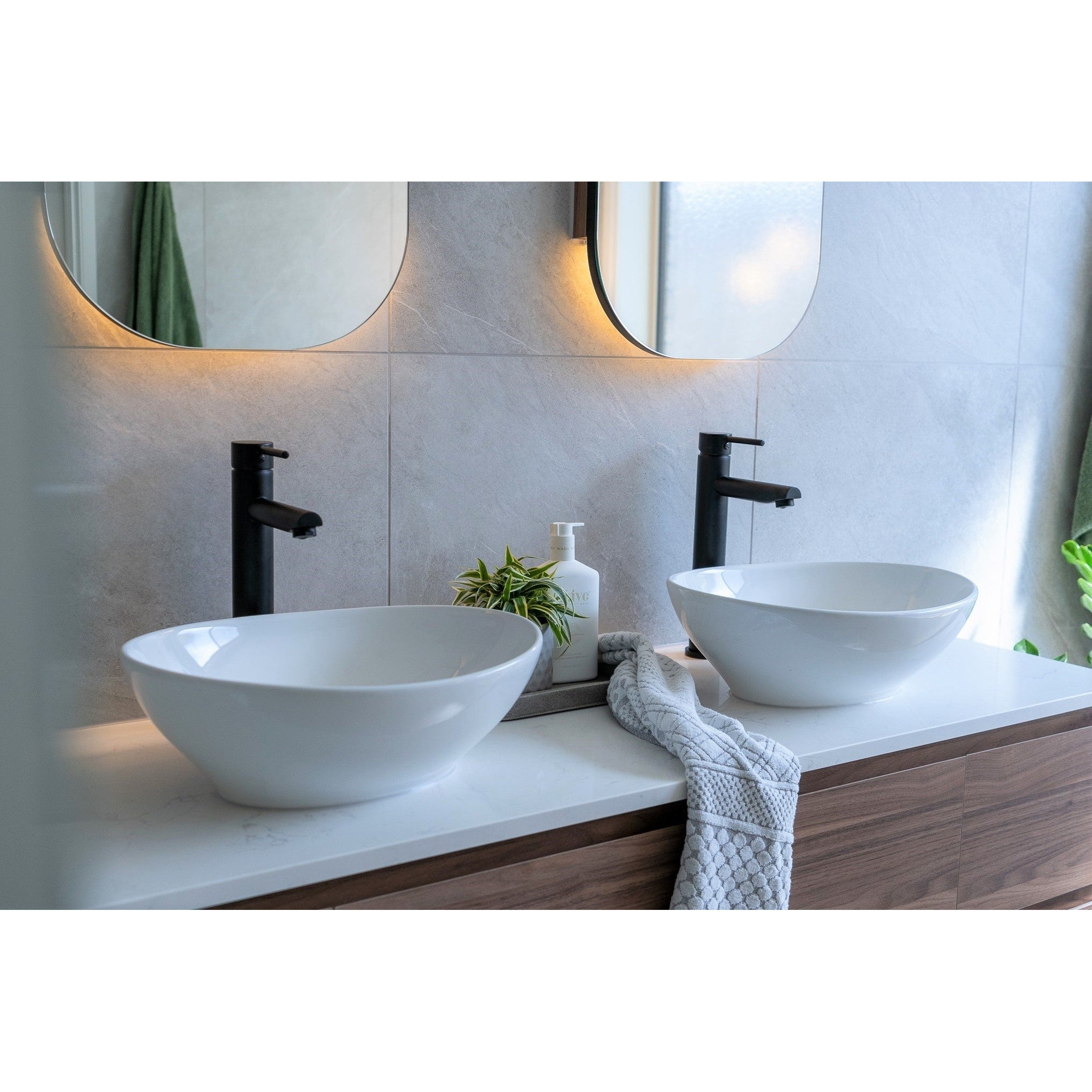 Round Tall Basin Mixer - Matte Black