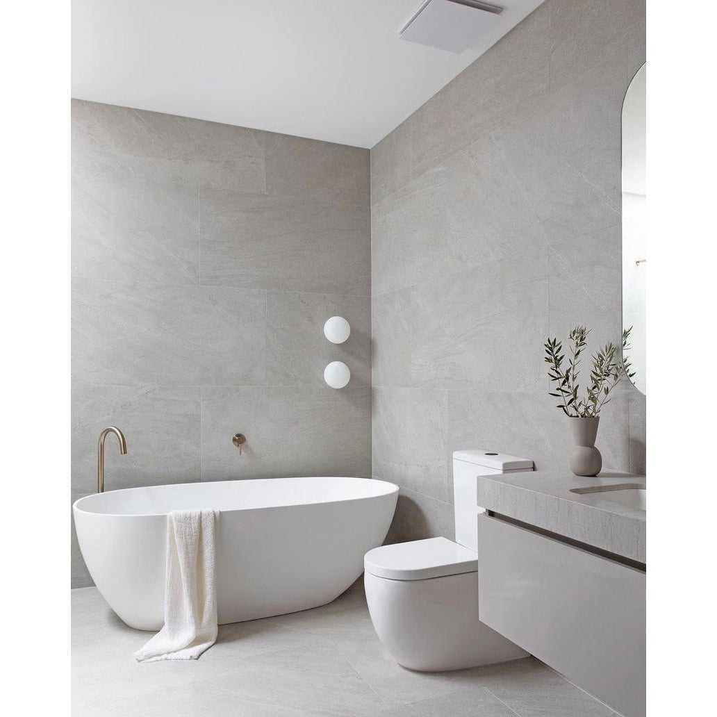 Round Freestanding Bath Spout - Champagne