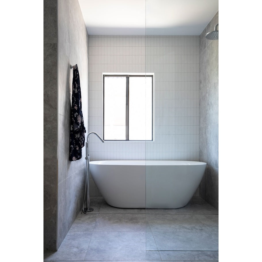 Round Freestanding Bath Spout and Hand Shower - Polished Chrome