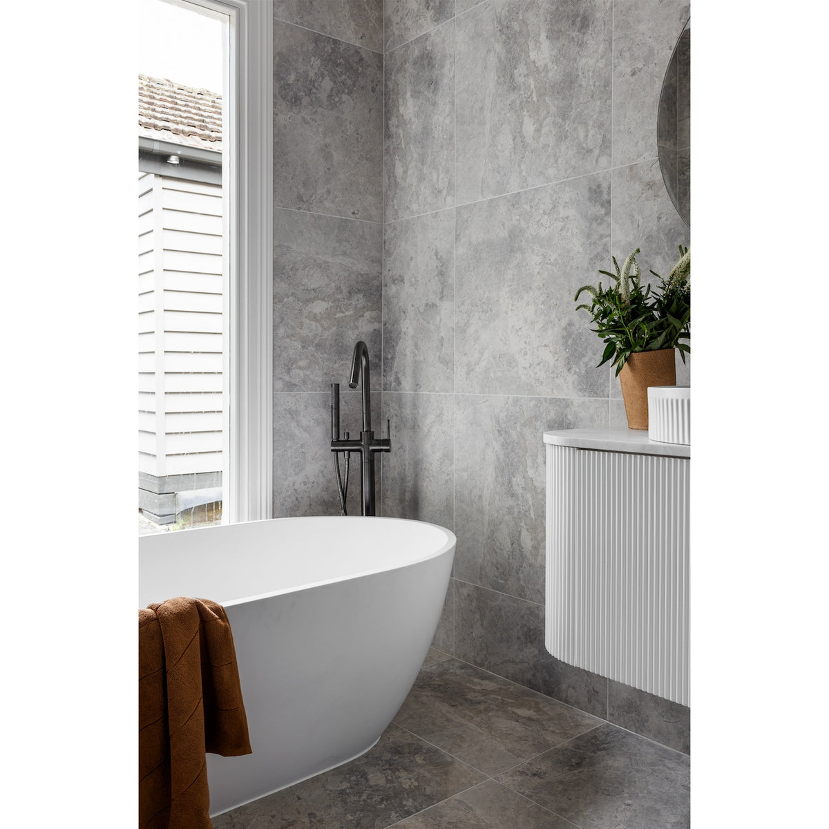 Round Freestanding Bath Spout and Hand Shower in Matte Black - full product view (40 of 40)