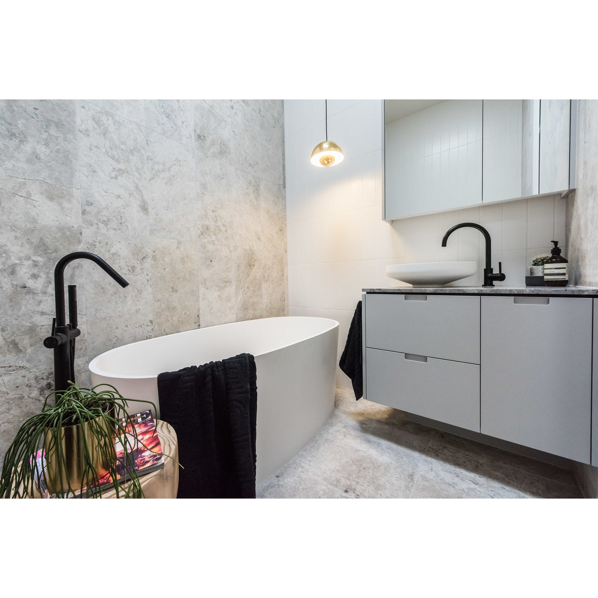 Round Freestanding Bath Spout and Hand Shower in Matte Black - rear mounting detail