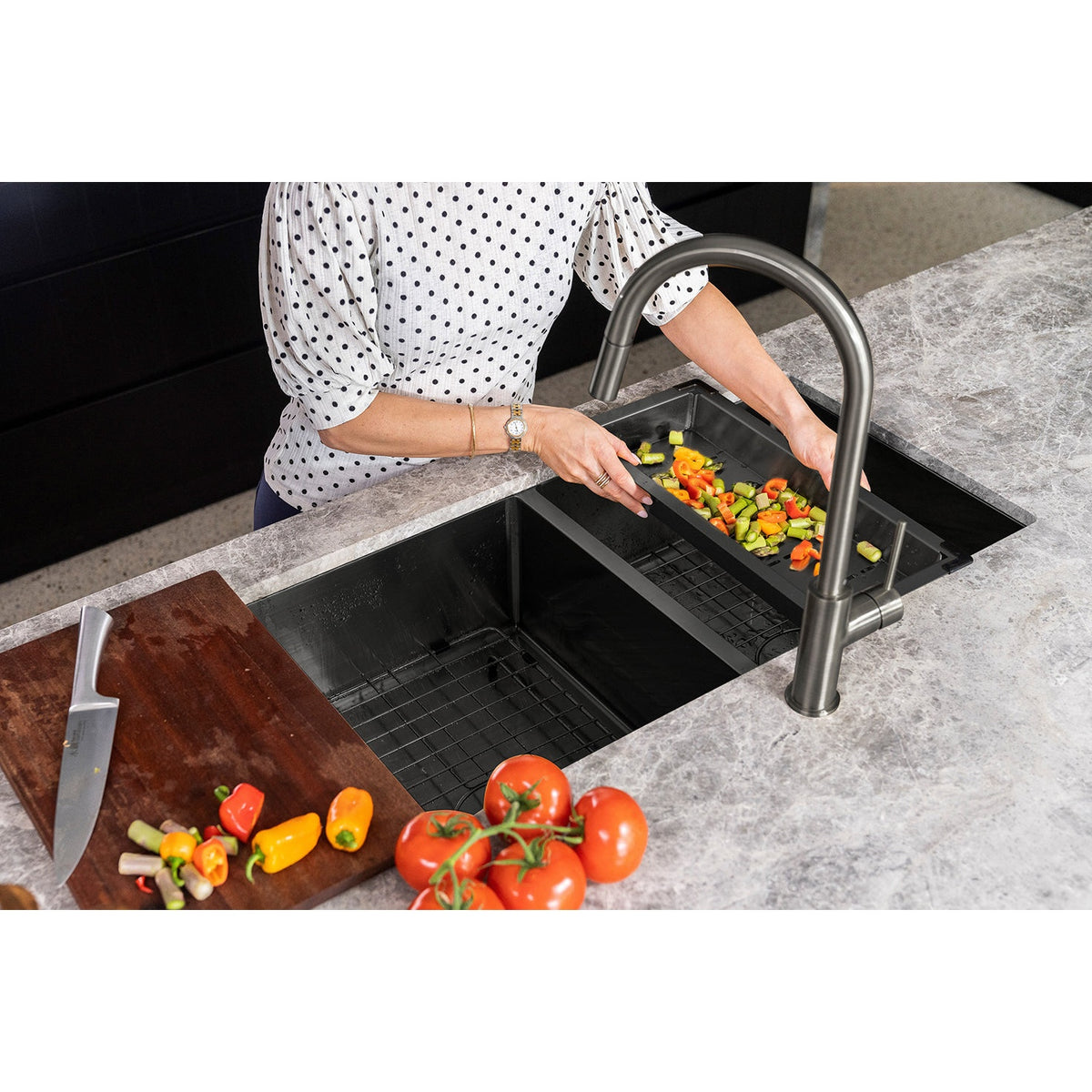 Kitchen Sink Colander - Shadow