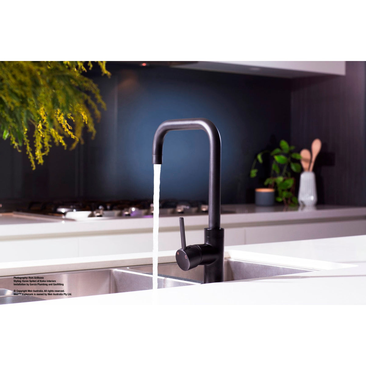 Round Kitchen Mixer Tap - Matte Black
