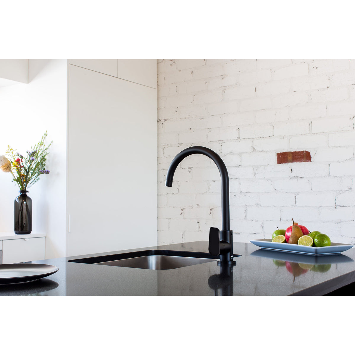 Round Paddle Gooseneck Kitchen Mixer Tap - Matte Black