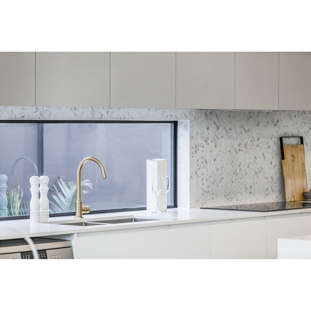 Round Pinless Gooseneck Kitchen Mixer Tap - Brushed Nickel
