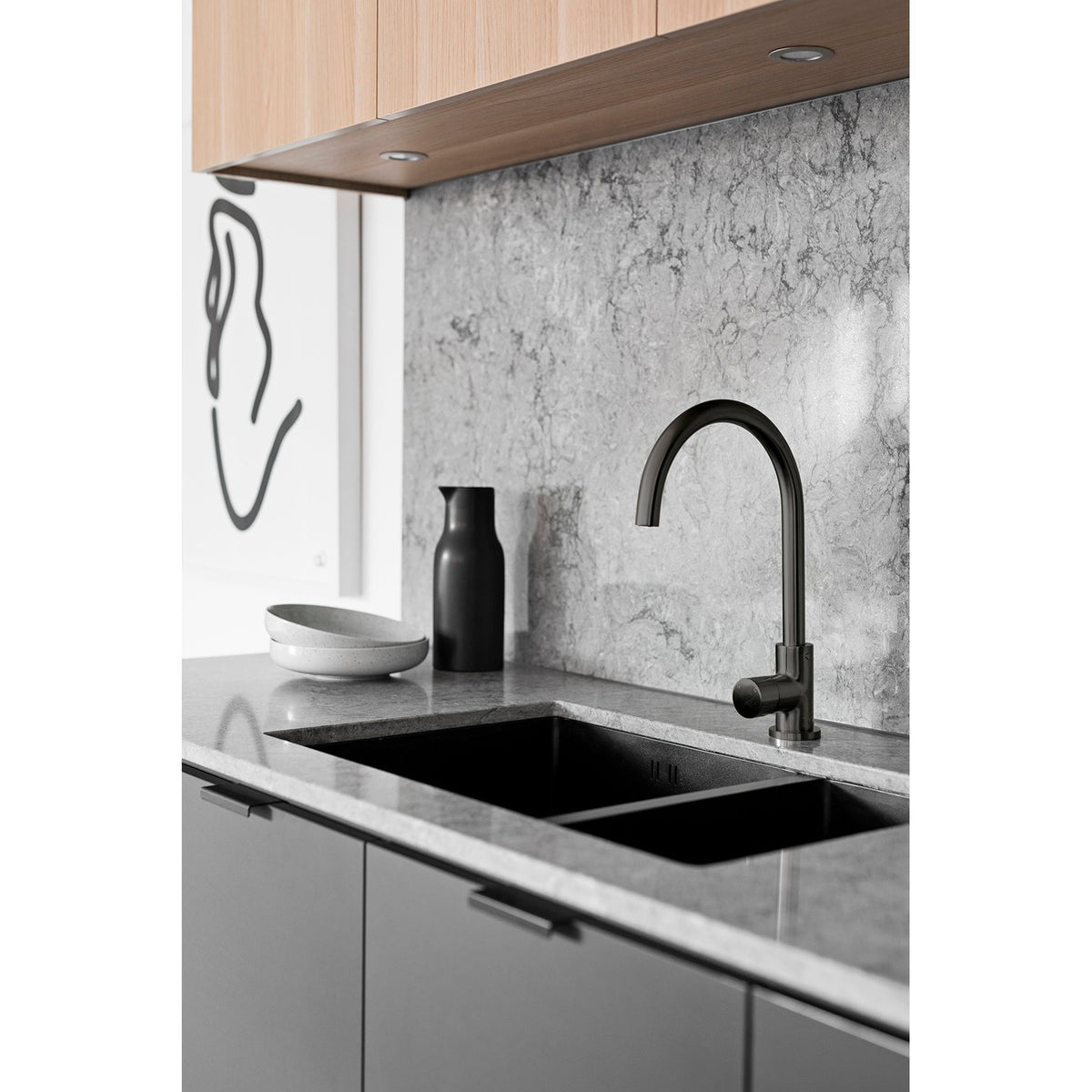 Round Pinless Gooseneck Kitchen Mixer Tap - Shadow