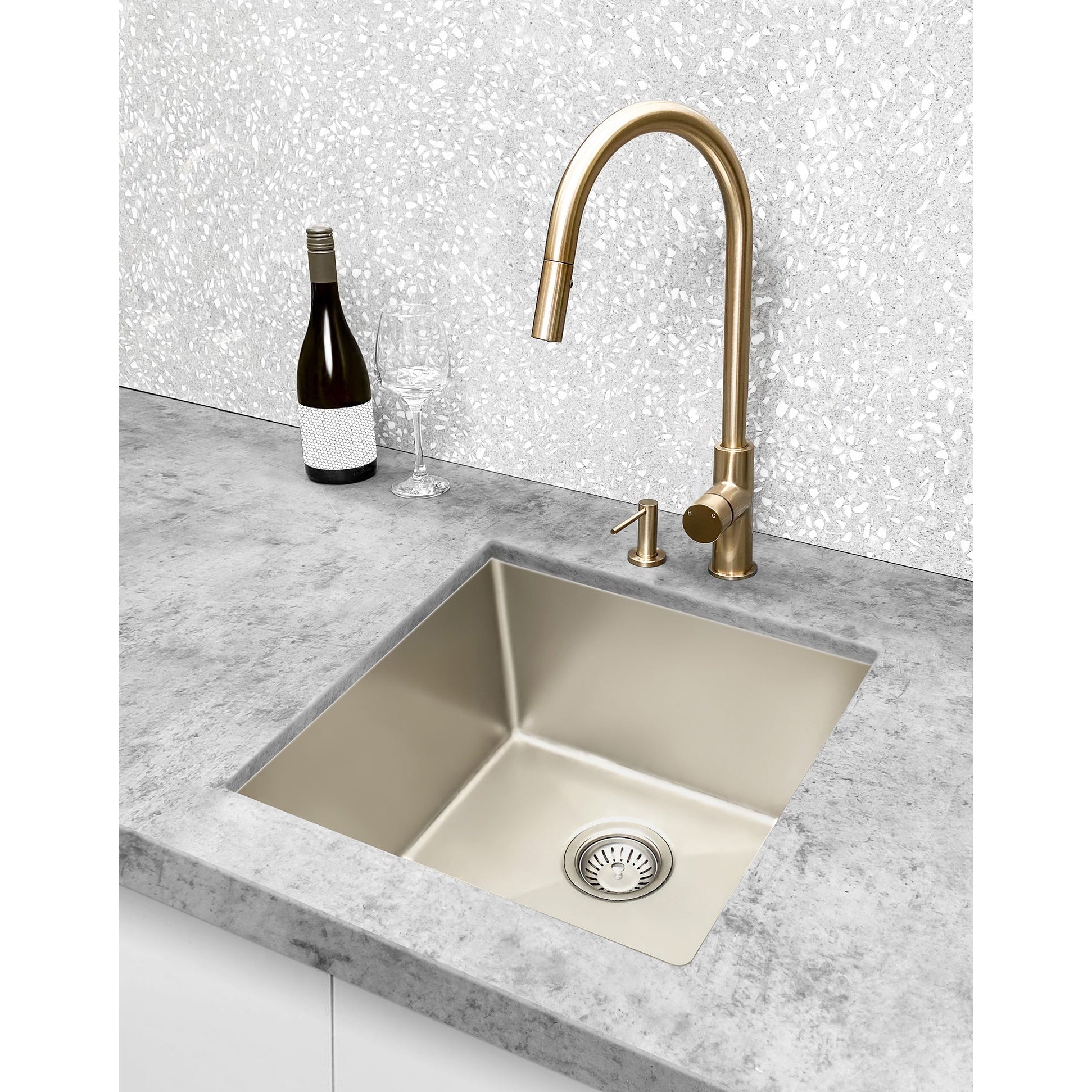 Round Pinless Piccola Pull Out Kitchen Mixer Tap - Champagne