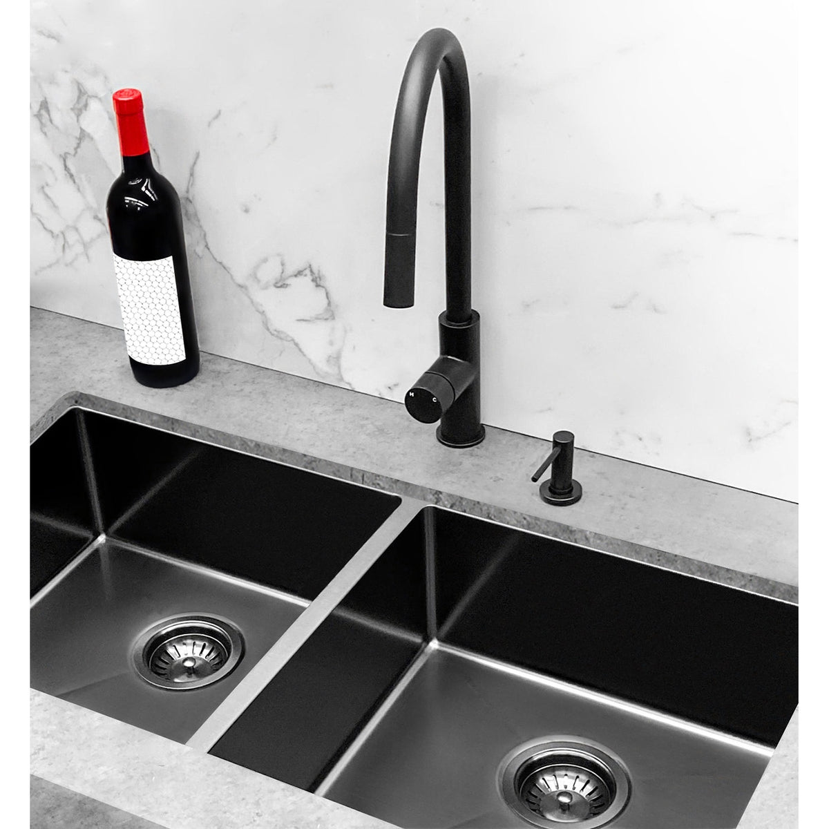 Round Pinless Piccola Pull Out Kitchen Mixer Tap - side profile view