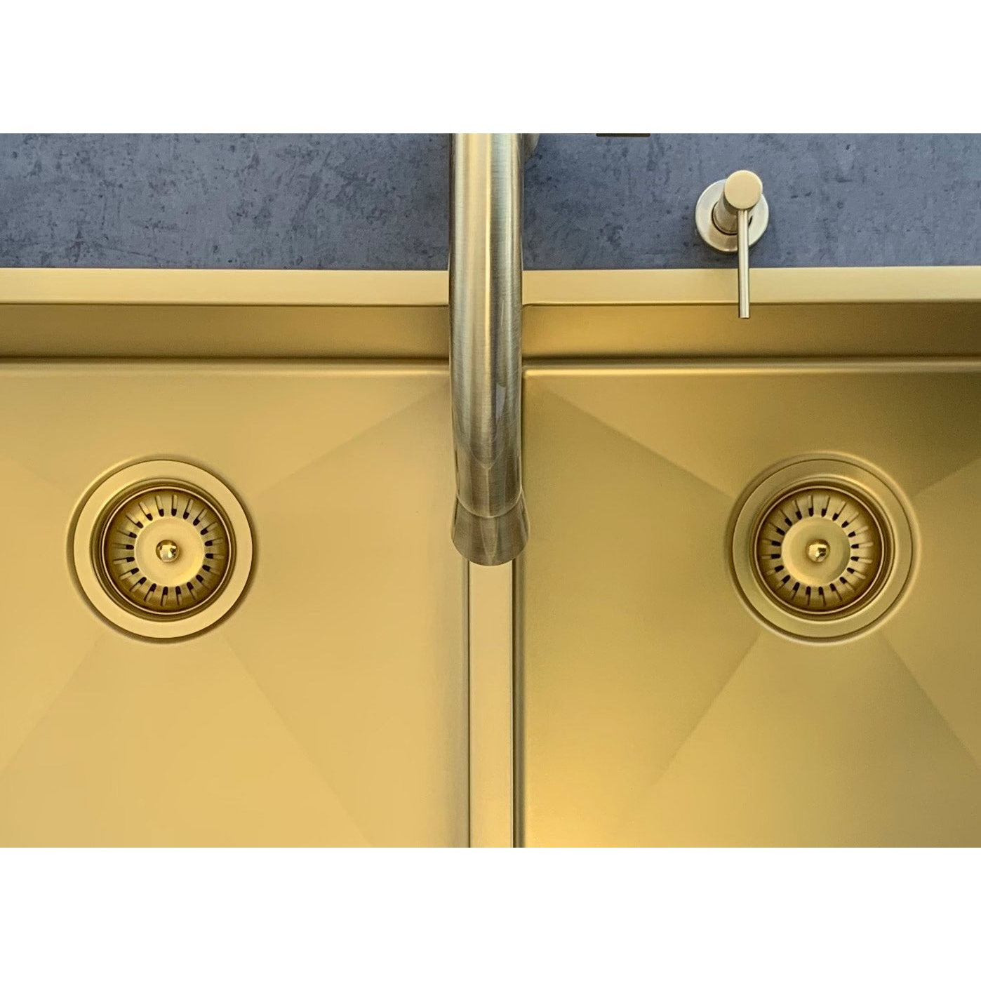 Kitchen Sink Double Bowl 760 x 440 - Tiger Bronze