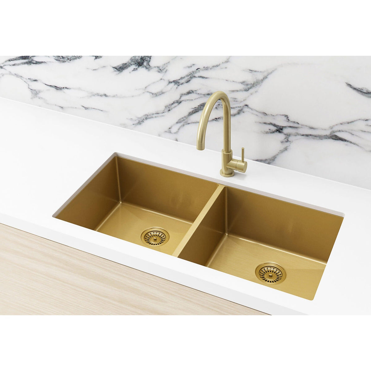 Kitchen Sink Double Bowl 860 x 440 - close-up detail view
