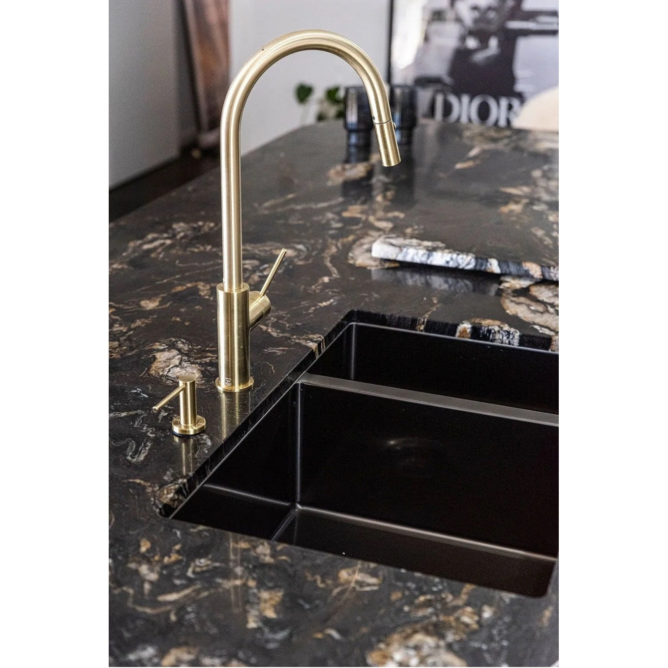 Round Soap Dispenser - Tiger Bronze