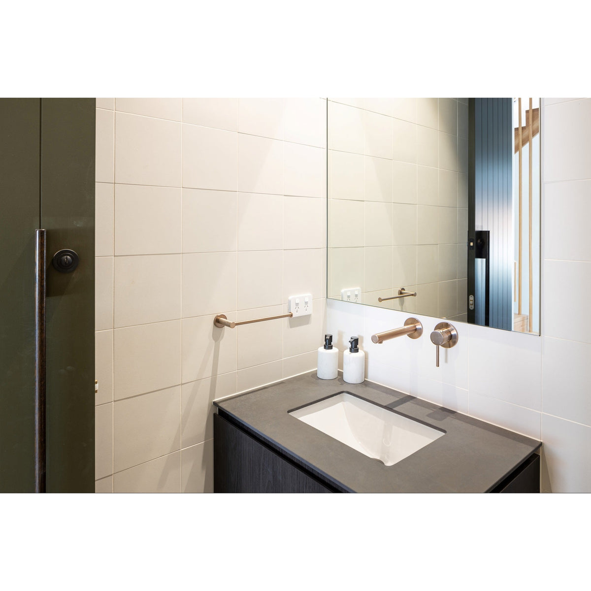 Round Guest Towel Rail - Champagne