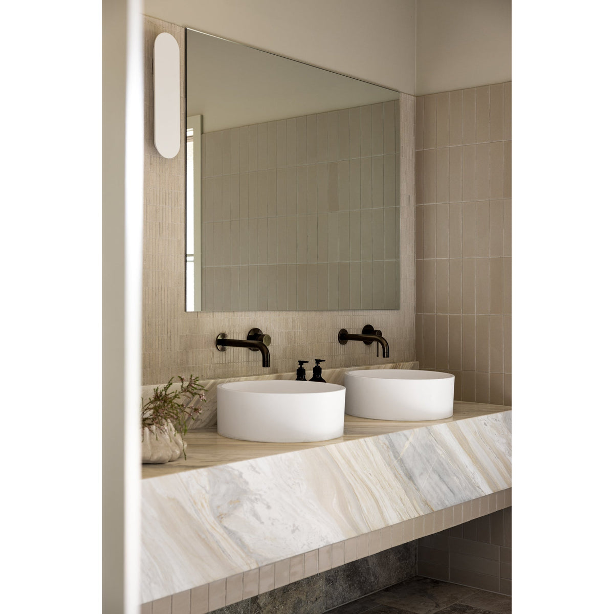 Universal Round Curved Spout - Shadow
