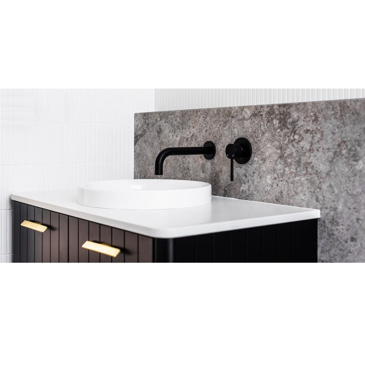Universal Round Curved Spout - side profile view, bathroom fixture