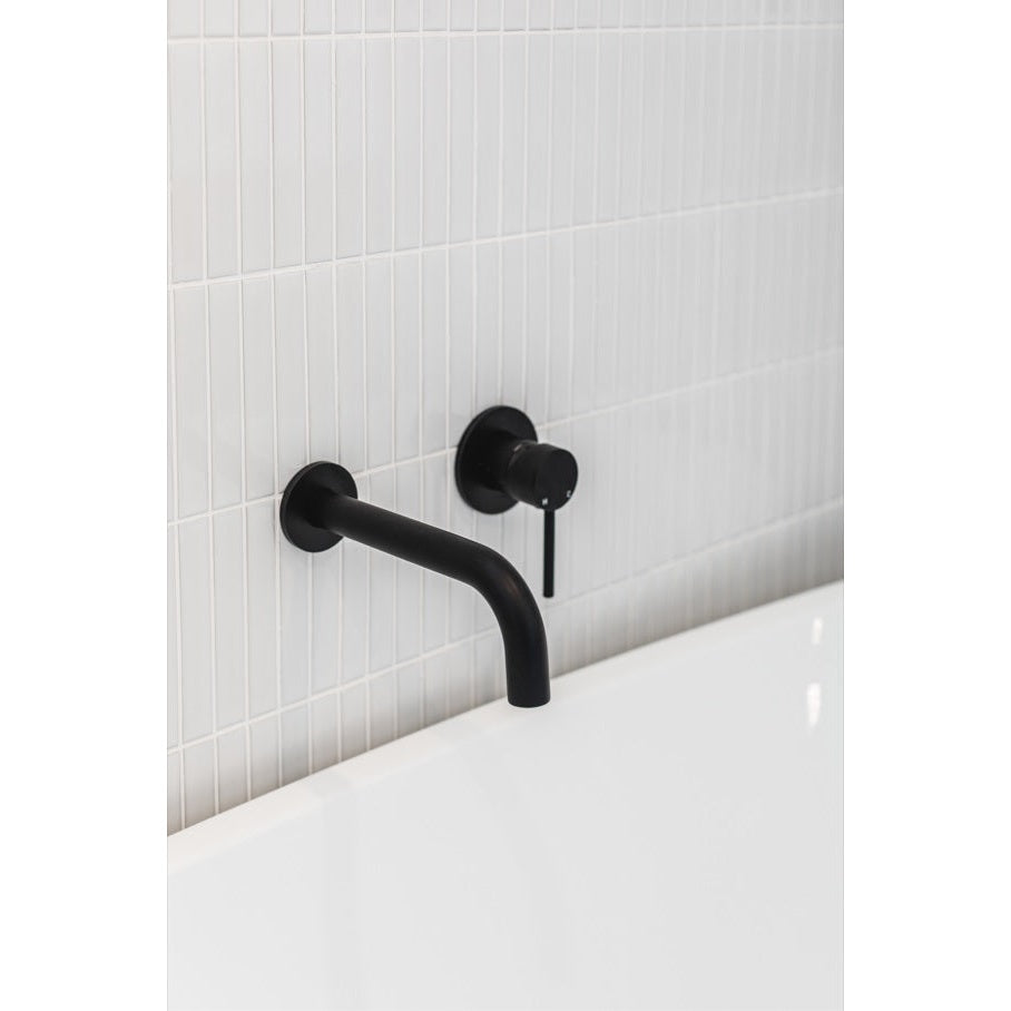 Universal Round Curved Spout - Matte Black