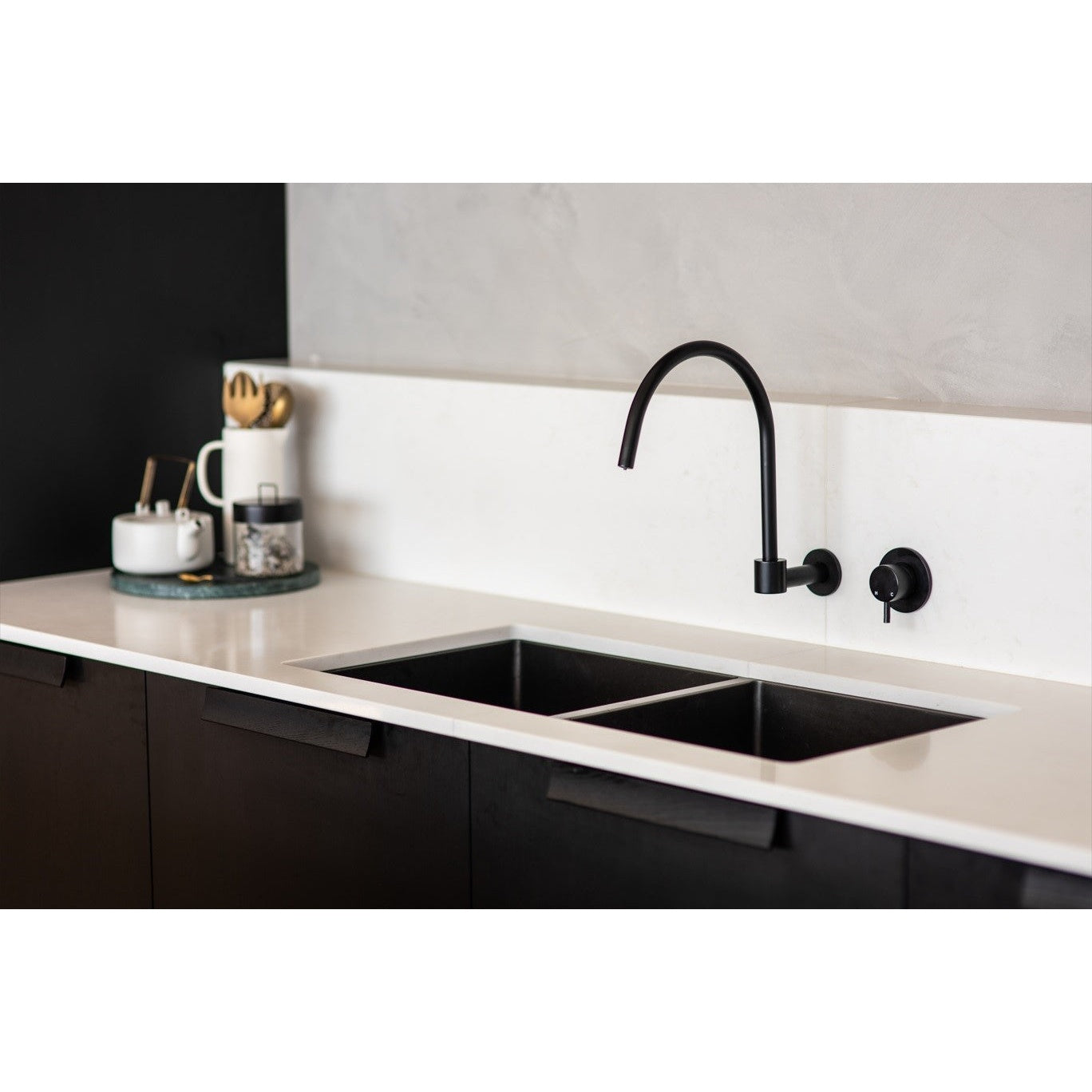 Round Wall Mixer Short Pin-lever Finish Kit - Matte Black