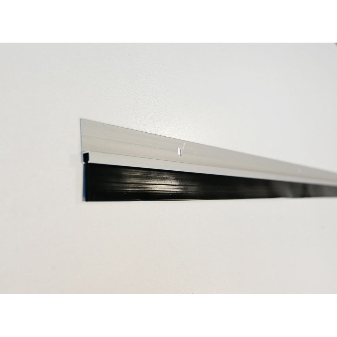 Aluminium Holder with Rubber Strip Silver -screw on
