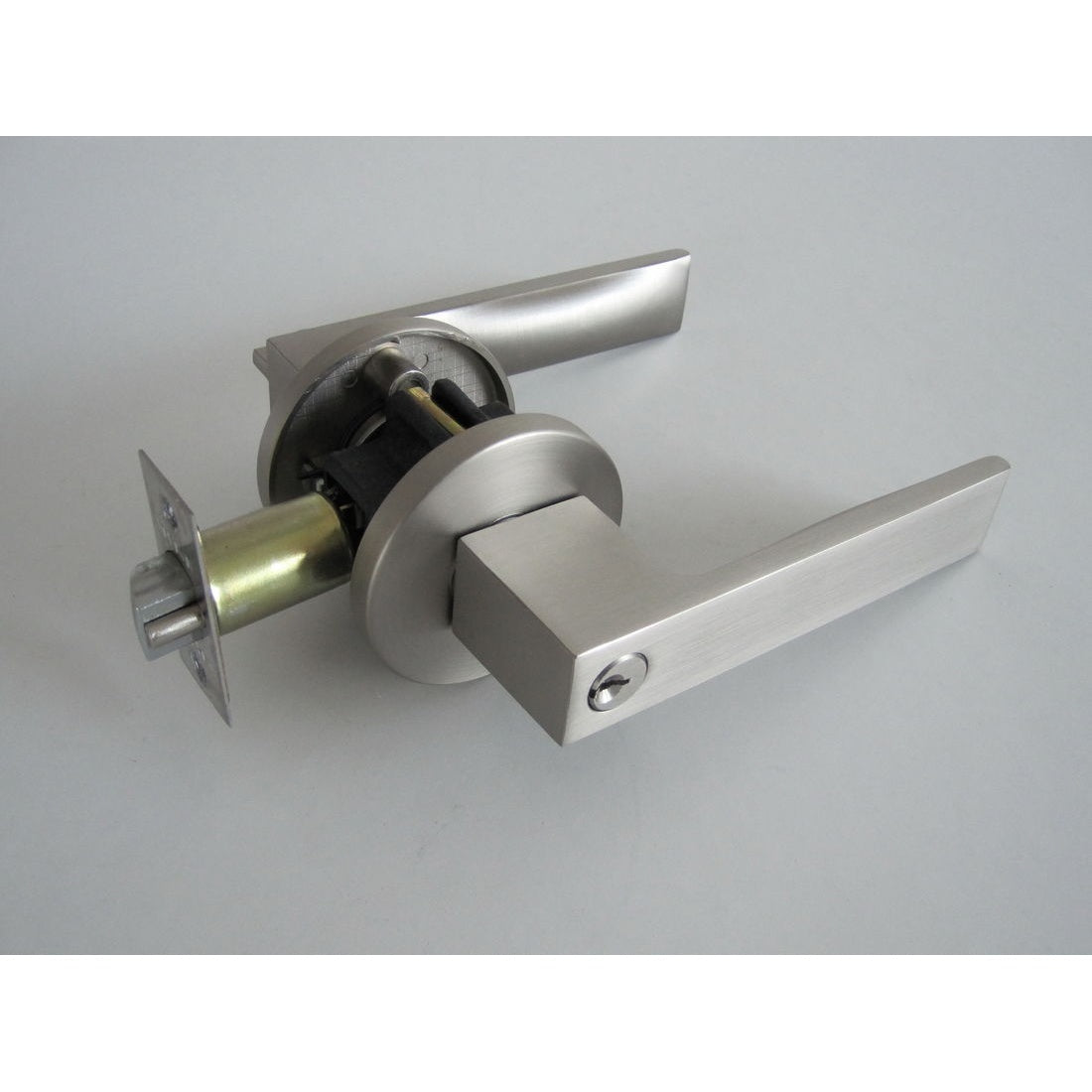 Vita Satin Nickel - Entrance