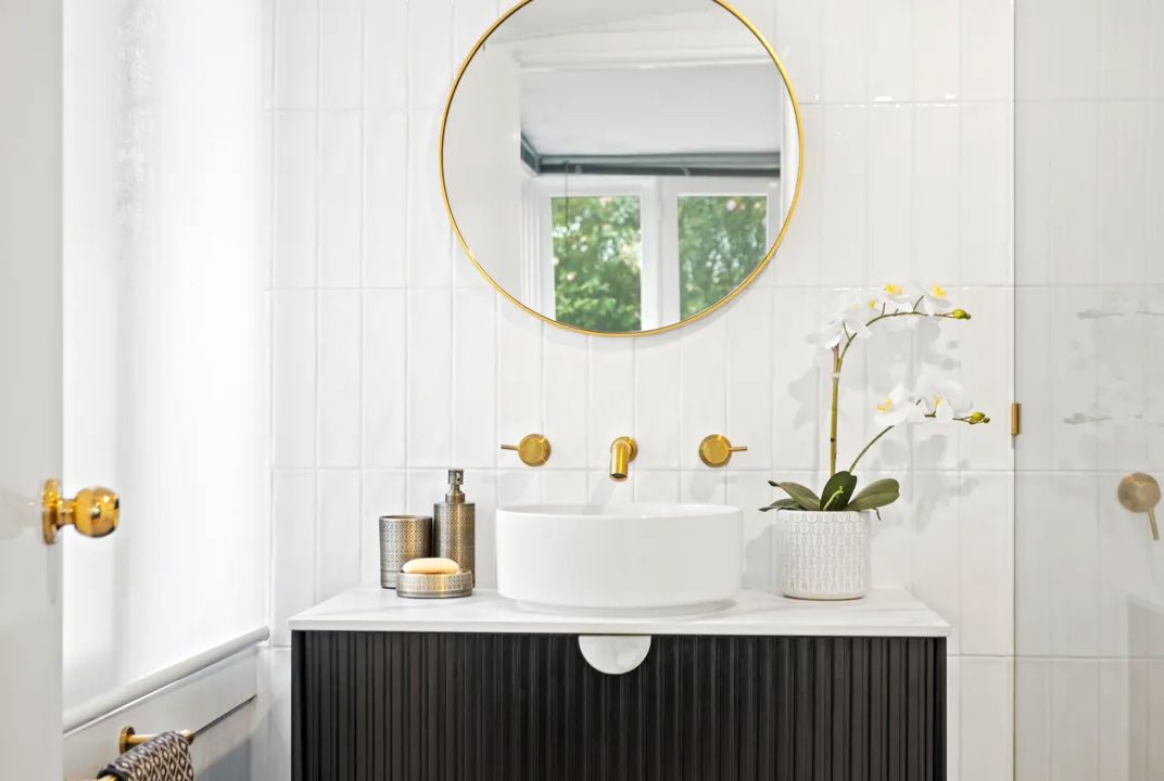 Marlo Fluted 900mm Matte Black Wall Hung Vanity