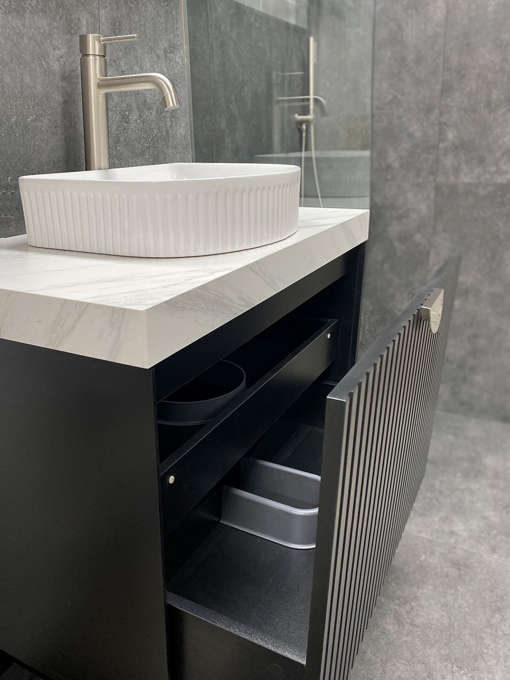 Marlo Fluted 750mm Matte Black Wall Hung Vanity