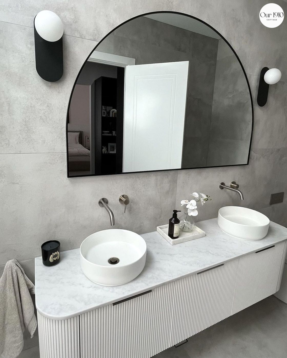 Bondi 1800mm Satin White Fluted Wall Hung Curve Vanity - rear mounting detail